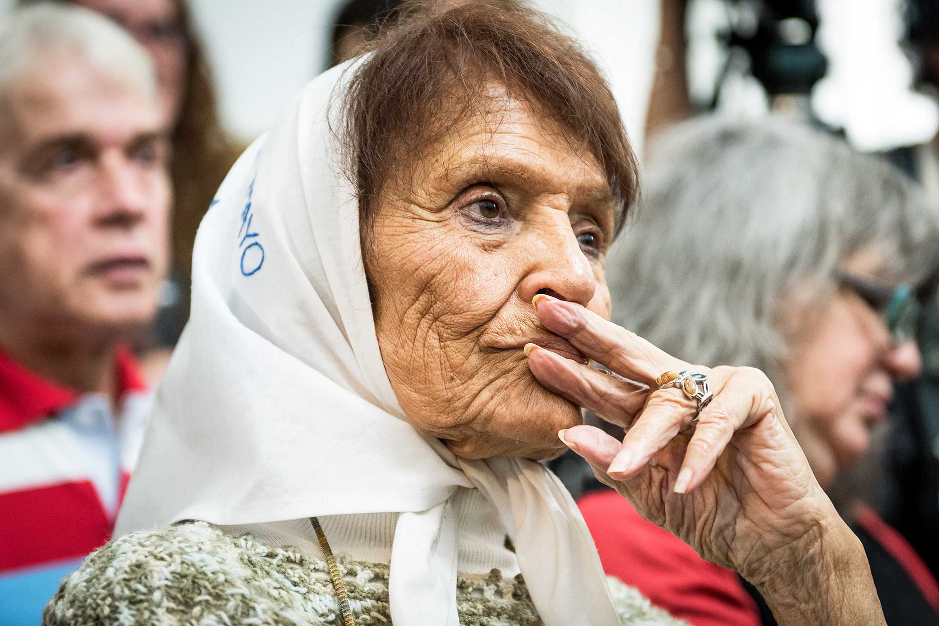 Retrato fotográfico de Taty Almeida (Madres de Plaza de Mayo, Línea Fundadora)